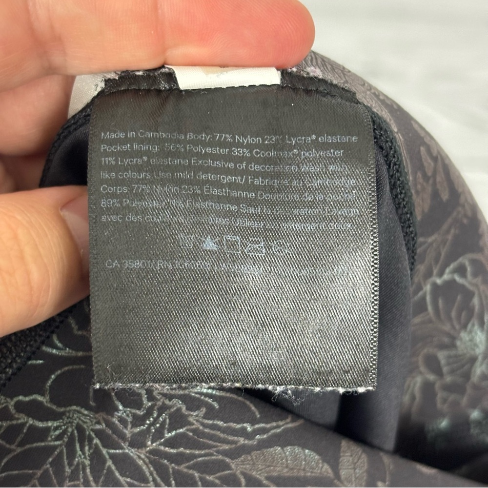 Lululemon Wunder Train High-Rise Tights Flourish Black Iridescent Foil Size 2 - Picture 7 of 10